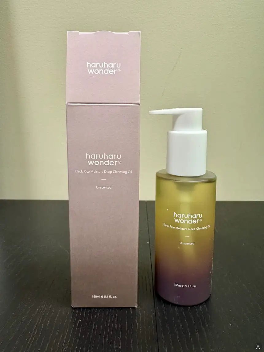 haruharu wonder Black Rice Moisture Deep Cleansing Oil bottle
